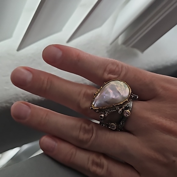 Sterling silver 14k gold plated iridescent Pearl and pink sapphire ring - Picture 2 of 8